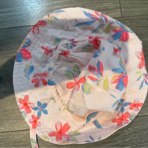 Bundle of 3 baby girl summer beach hats - Picture 7 of 8